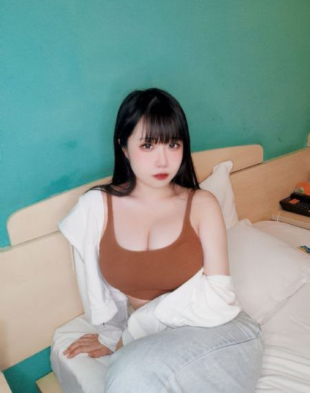 我的亲女让我进去了视频_高清迅雷电影在线